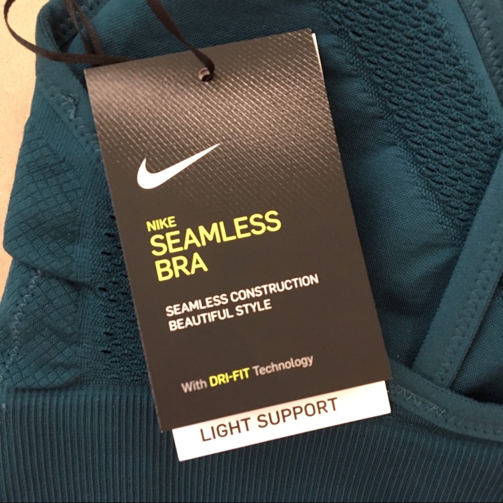 NWT Nike Seamless Bra - Picture 6 of 6